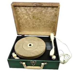 VINTAGE AMC Suitcase Portable Tube Turntable Record Player 3 Speeds